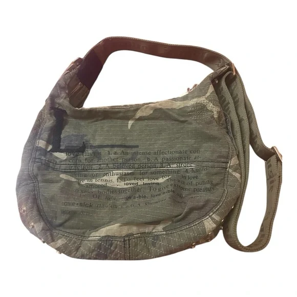 L.A.M.B. Camo Crossbody Bag by Gwen Stefani - Picture 2 of 6